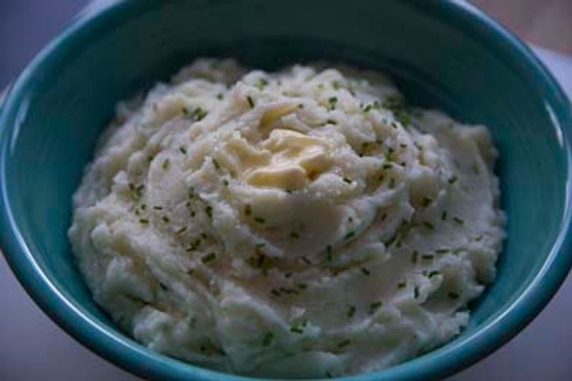 https://img.firebrandlab.com/fit-in/960x540/5b04620235ec91ae73e93f7e/assets/5ceb9b7819630300114adef5/buttermilk_ranch_mashed_potatoes.jpg